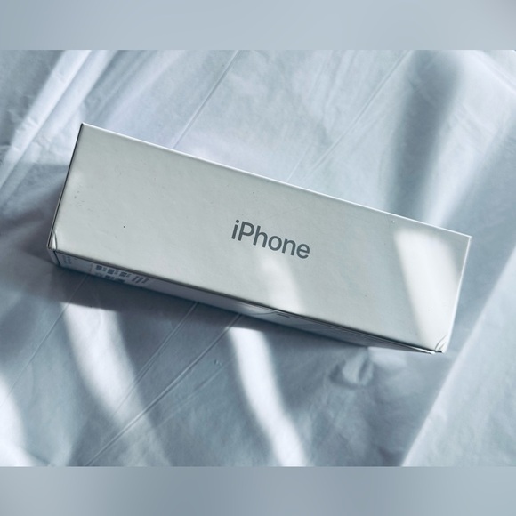 APPLE iPhone Empty Box - Picture 2 of 7